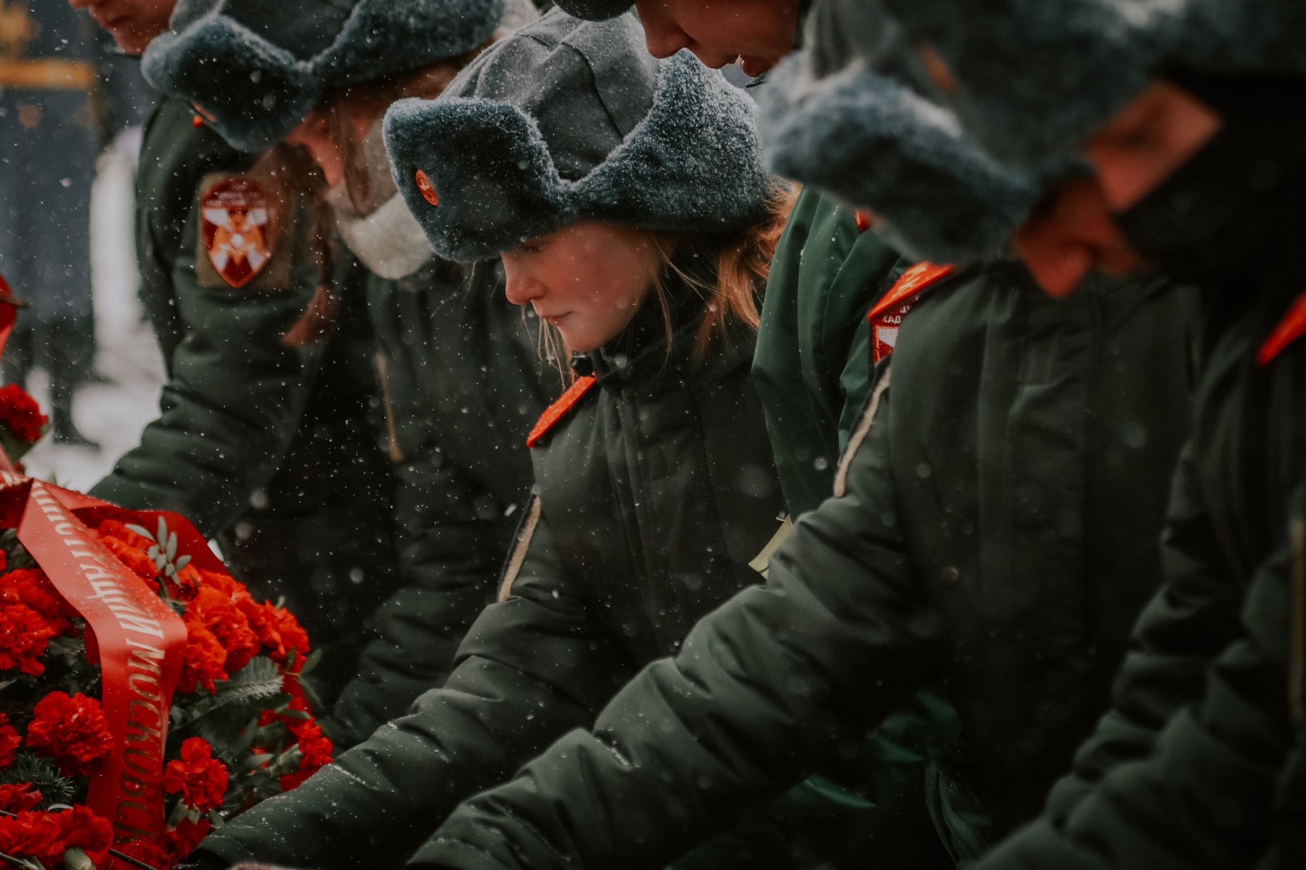 возложение